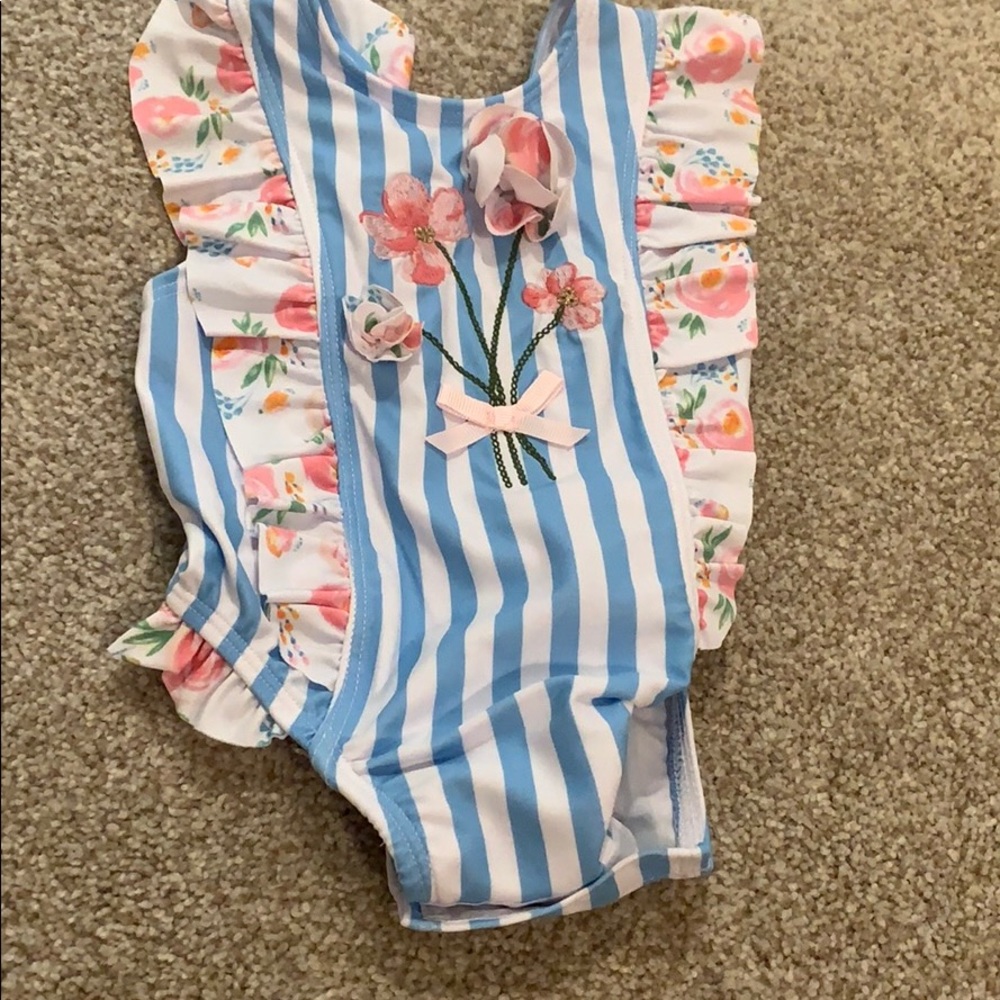 MudPie 3-6 swimsuit. Never worn